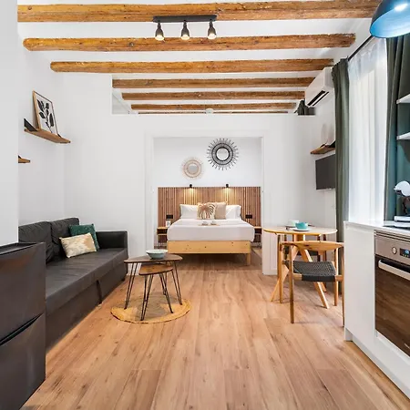 Almirall 21 Apartmán